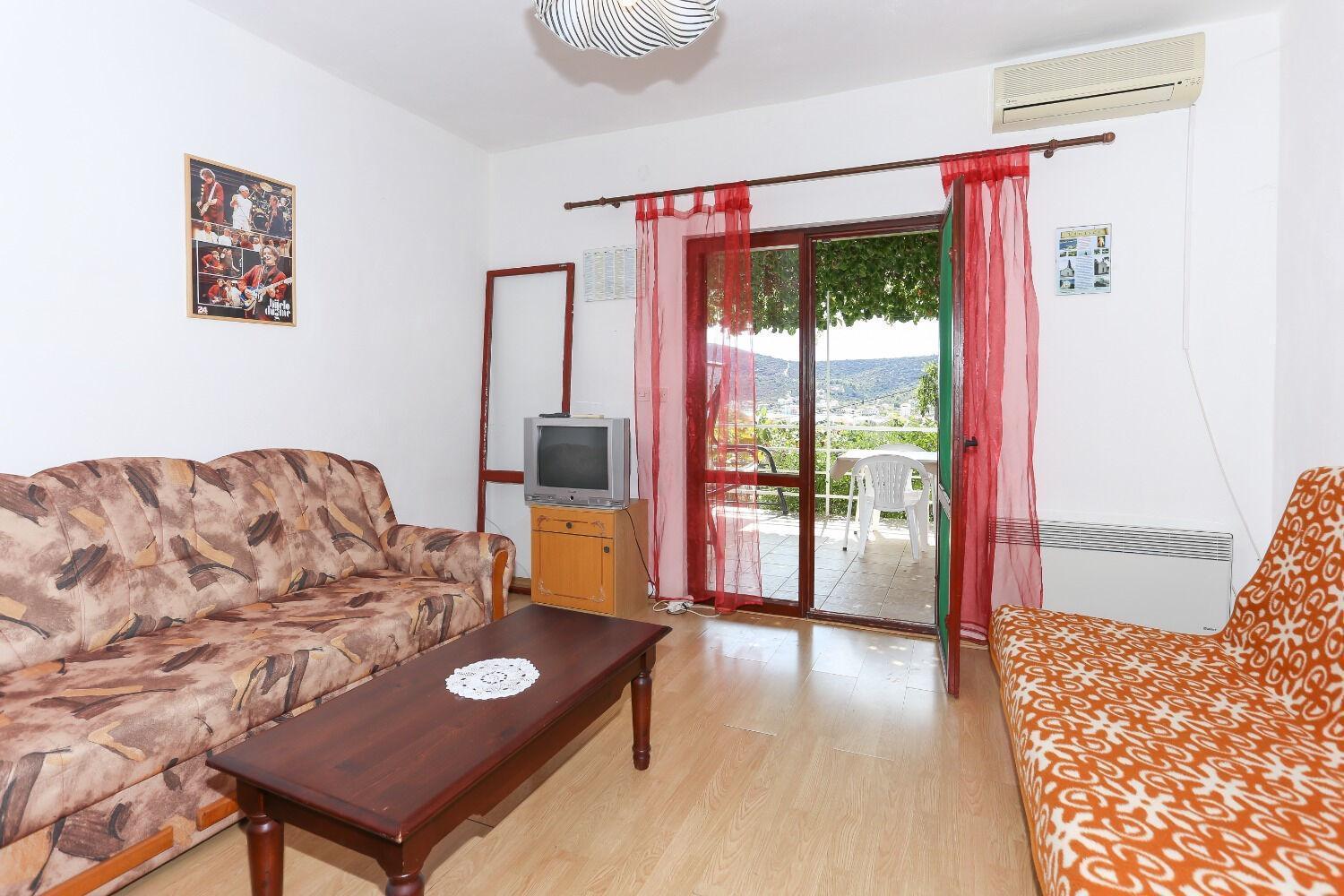 Holiday Home Marcelo-With Terrace Vinisce Luaran gambar
