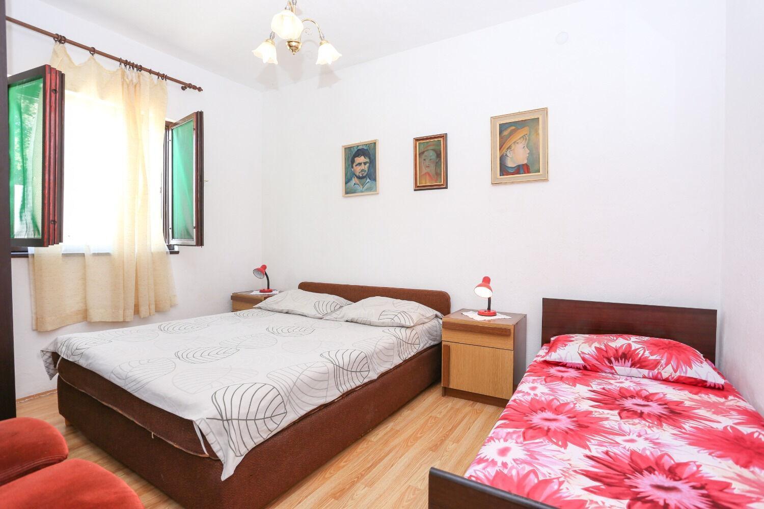 Holiday Home Marcelo-With Terrace Vinisce Luaran gambar