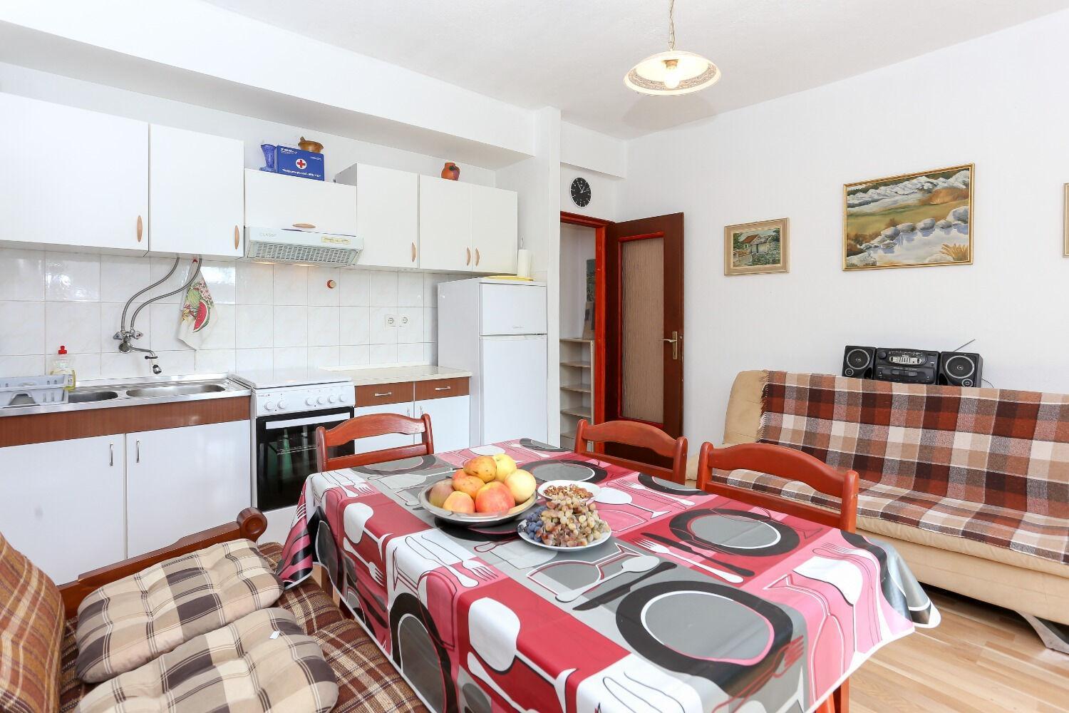 Holiday Home Marcelo-With Terrace Vinisce Luaran gambar